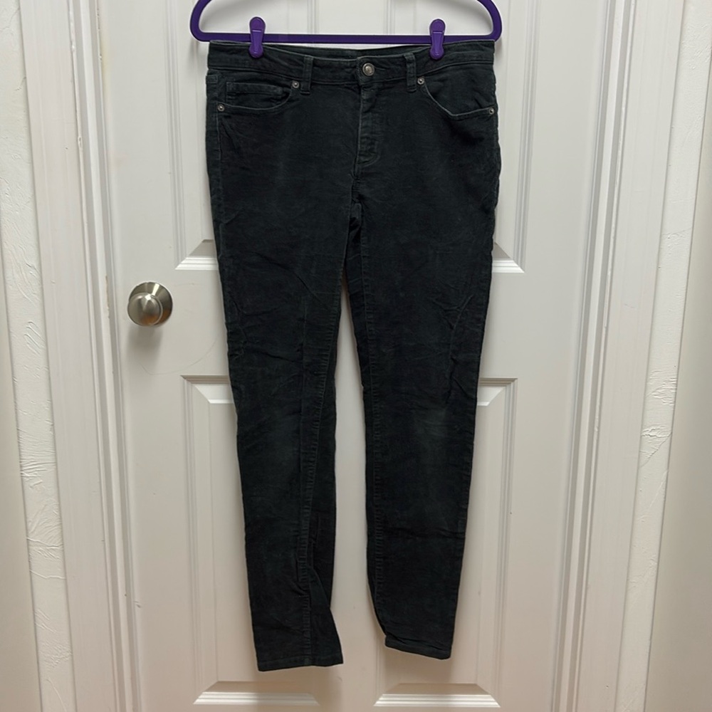 Patagonia Women's Charcoal Gray Organic Cotton‎ Everyday Cords - size 30